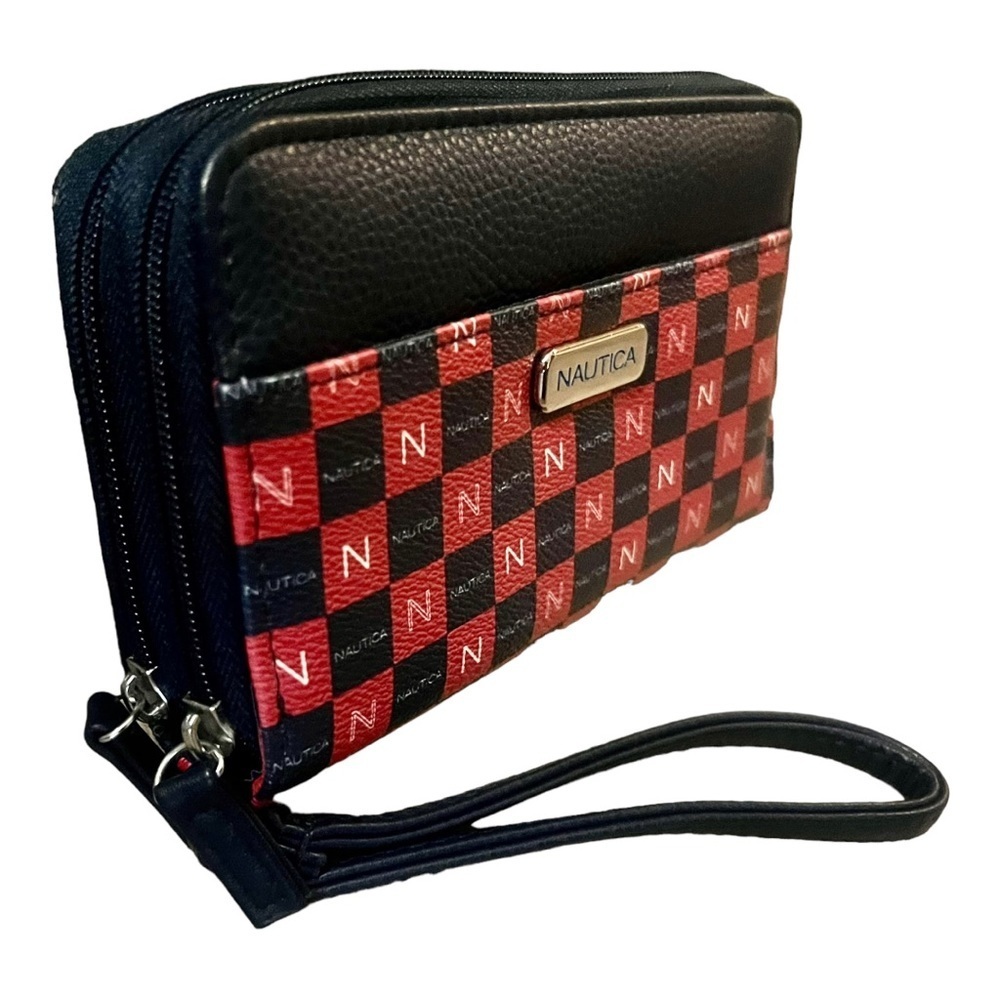 Nautica On The Double Zip Wallet/Wristlet.